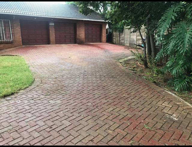 5 BEDROOM HOUSE RENTED IN HEUWELOORD